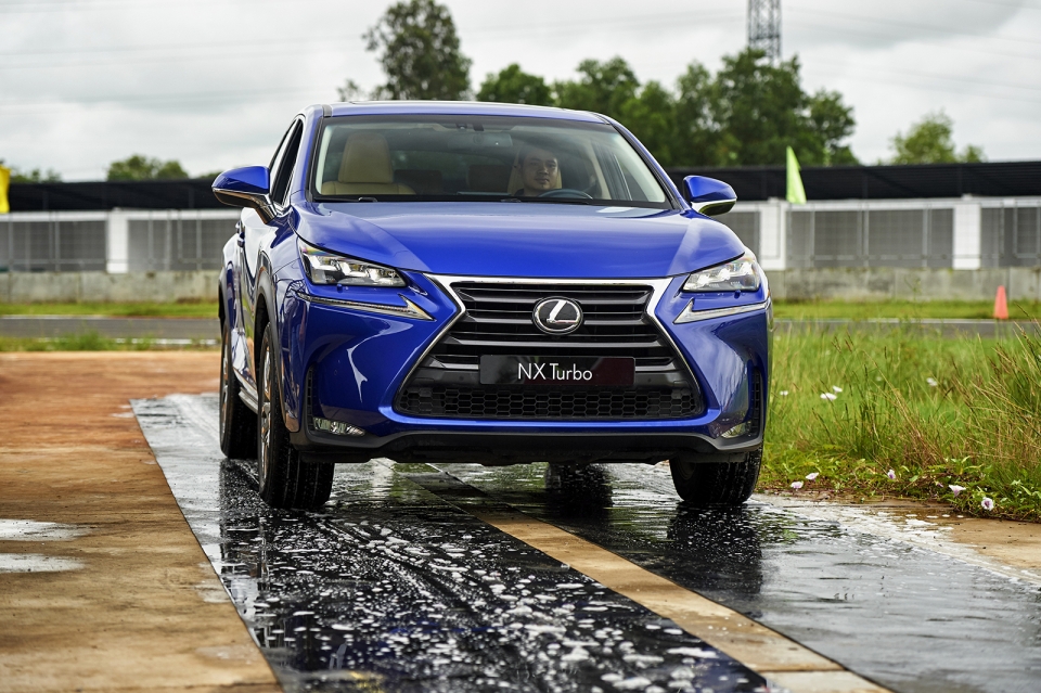 lexus amazing experience 2016 su tro lai day an tuong cua dong co tang ap