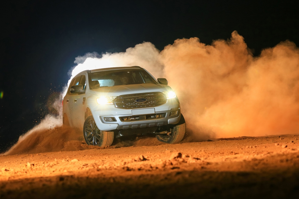 Tận mắt chiêm ngưỡng Ford Everest 2019 tại triển lãm VMS 2018 tan mat chiem nguong ford everest 2019 tai trien lam vms 2018