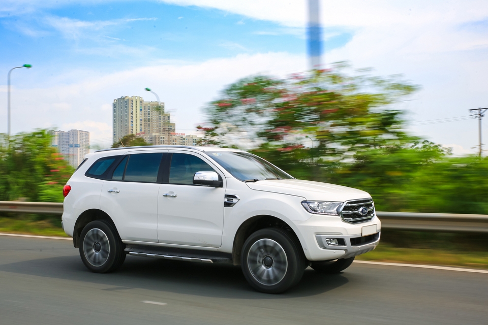 Tận mắt chiêm ngưỡng Ford Everest 2019 tại triển lãm VMS 2018 tan mat chiem nguong ford everest 2019 tai trien lam vms 2018