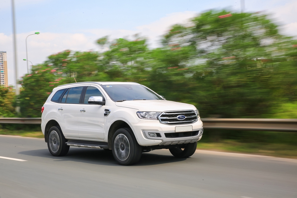 Tận mắt chiêm ngưỡng Ford Everest 2019 tại triển lãm VMS 2018 tan mat chiem nguong ford everest 2019 tai trien lam vms 2018