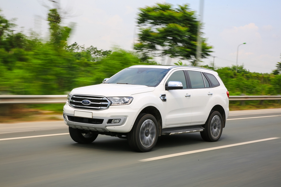 Tận mắt chiêm ngưỡng Ford Everest 2019 tại triển lãm VMS 2018 tan mat chiem nguong ford everest 2019 tai trien lam vms 2018