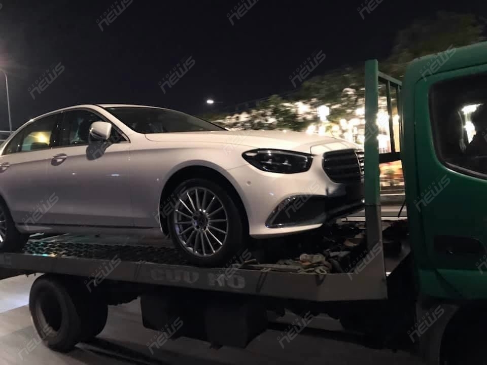 Mercedes E Class 2021 bất ngờ xuất hiện tai Việt Nam