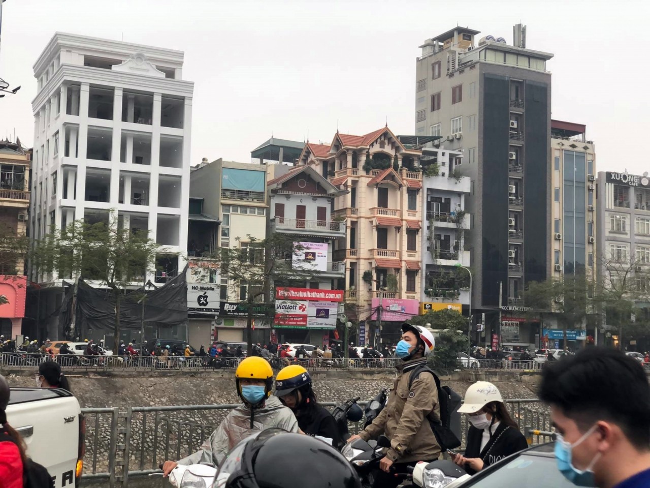 Nhiều tuyến phố thủ đô Hà Nội tắc đường đầu tuần Nhiều tuyến phố thủ đô Hà Nội tắc đường đầu tuần