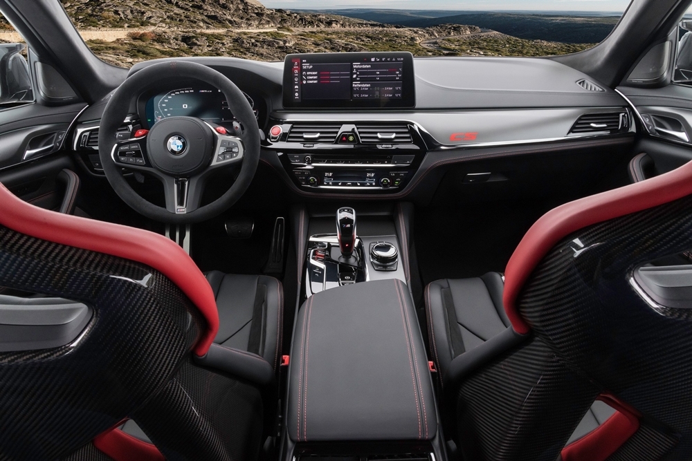 Xe hiệu suất cao BMW M5 CS mạnh 627 mã lực Xe hiệu suất cao BMW M5 CS mạnh 627 mã lực