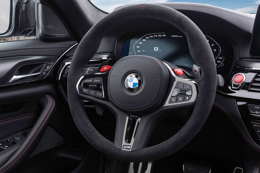 Xe hiệu suất cao BMW M5 CS mạnh 627 mã lực Xe hiệu suất cao BMW M5 CS mạnh 627 mã lực