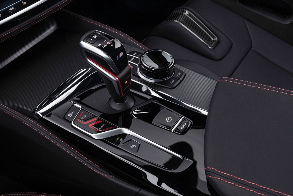 Xe hiệu suất cao BMW M5 CS mạnh 627 mã lực Xe hiệu suất cao BMW M5 CS mạnh 627 mã lực