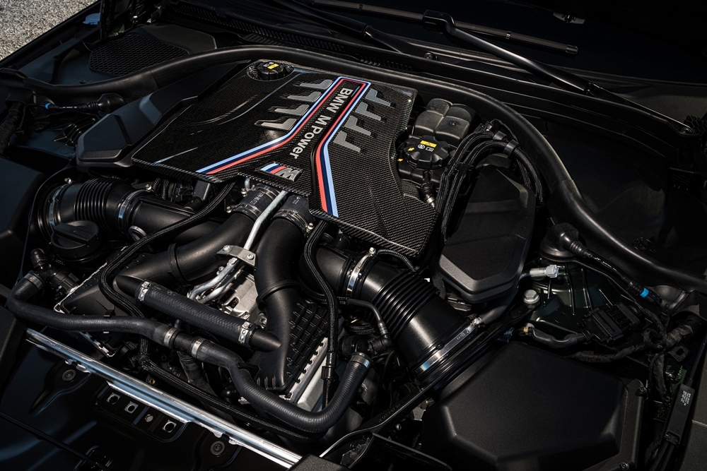 Xe hiệu suất cao BMW M5 CS mạnh 627 mã lực Xe hiệu suất cao BMW M5 CS mạnh 627 mã lực