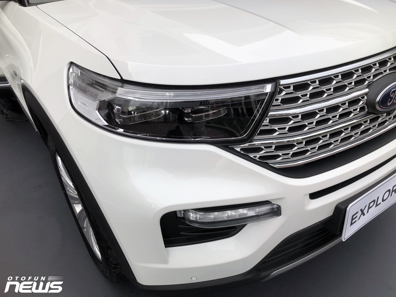Cận cảnh Ford Explorer 2022 giá 2,366 tỷ tại Việt Nam Cận cảnh Ford Explorer 2022 giá 2,366 tỷ tại Việt Nam