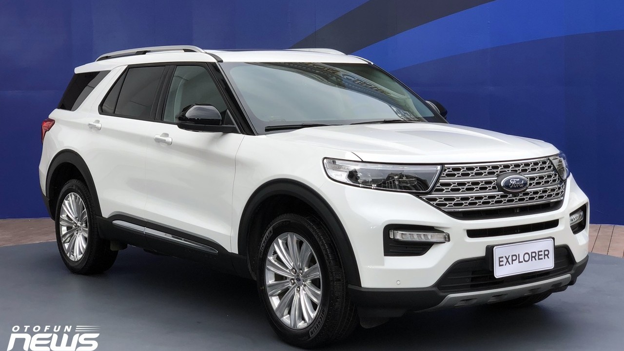 Sức mua giảm, Ford Explorer giảm giá 100 triệu đồng tại đại lý