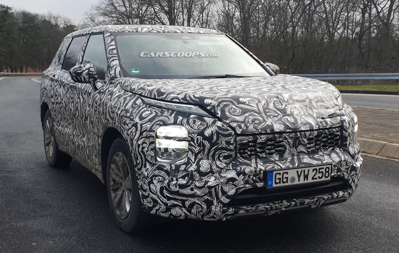 mitsubishi outlander the he moi lo dien phien ban hybrid manh 219 ma luc