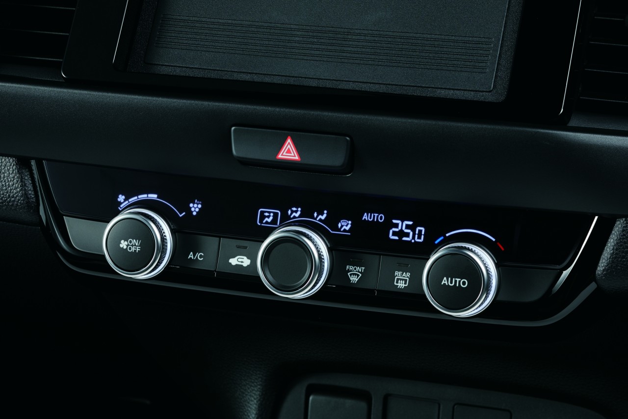 Honda Jazz hoàn toàn mới mới lên kệ tại Nhật Bản, giá bán 330-536 triệu đồng honda jazz hoan toan moi moi len ke tai nhat ban gia ban 330 536 trieu dong