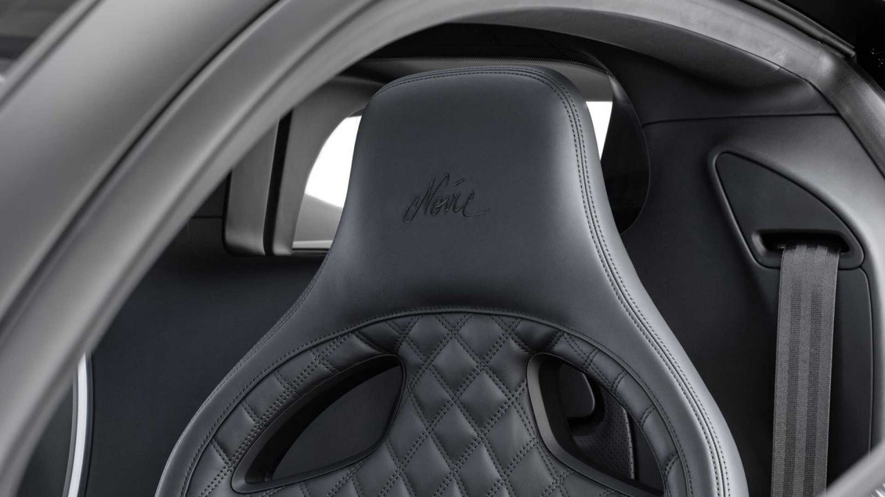 sieu pham bugatti chiron thu 250 tren toan the gioi trinh lang