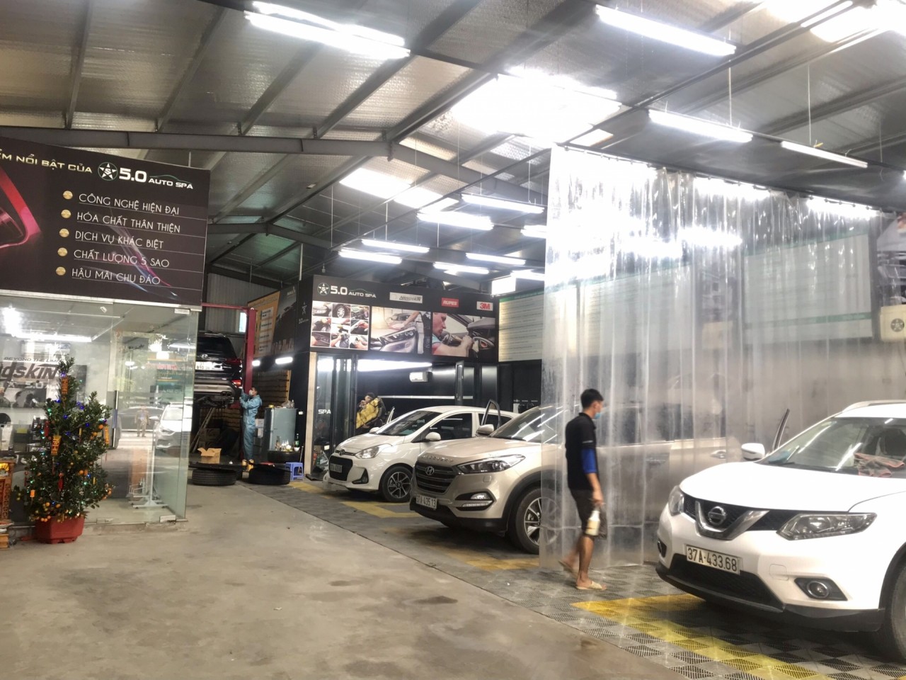 Quá tải dịch vụ chăm sóc, tân trang xe dịp cận Tết