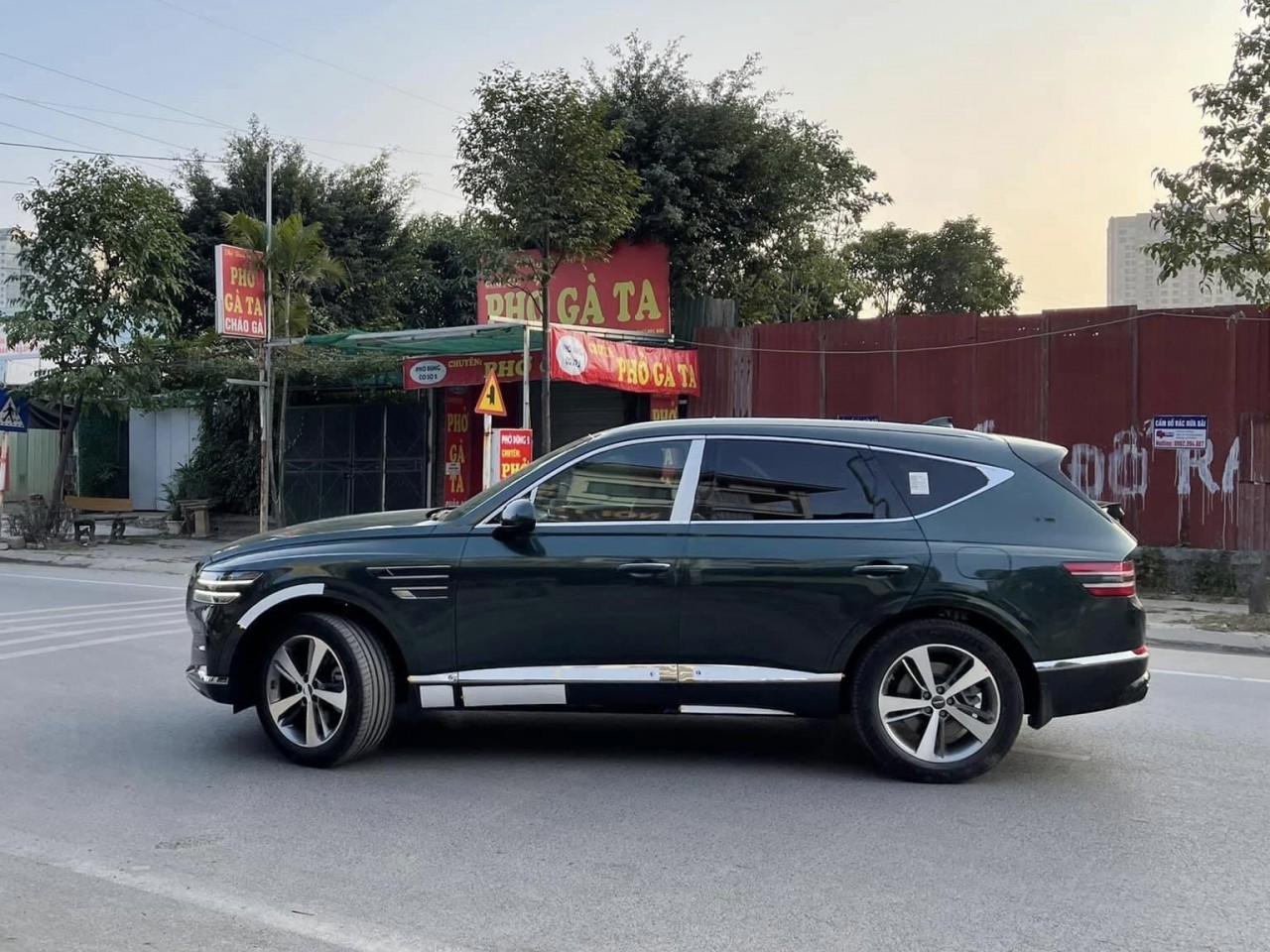 Hình thực tế xe sang Genesis GV80 đầu tiên tại Hà Nội Hình thực tế xe sang Genesis GV80 đầu tiên tại Hà Nội