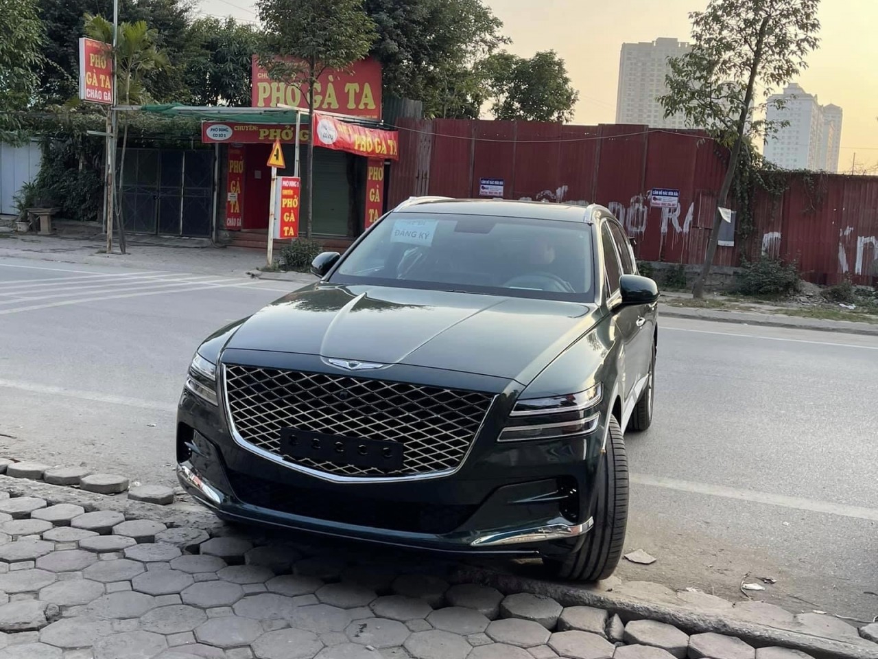 Hình thực tế xe sang Genesis GV80 đầu tiên tại Hà Nội Hình thực tế xe sang Genesis GV80 đầu tiên tại Hà Nội