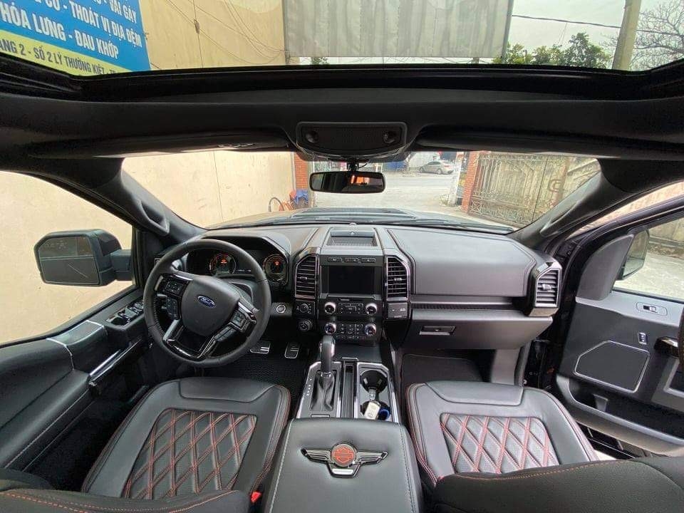 Đại gia xứ Nghệ chi 7 tỷ mua Ford F150 phiên bản Harley Davidson Đại gia xứ Nghệ chi 7 tỷ mua siêu bán tải Ford F150 phiên bản Harley Davidson