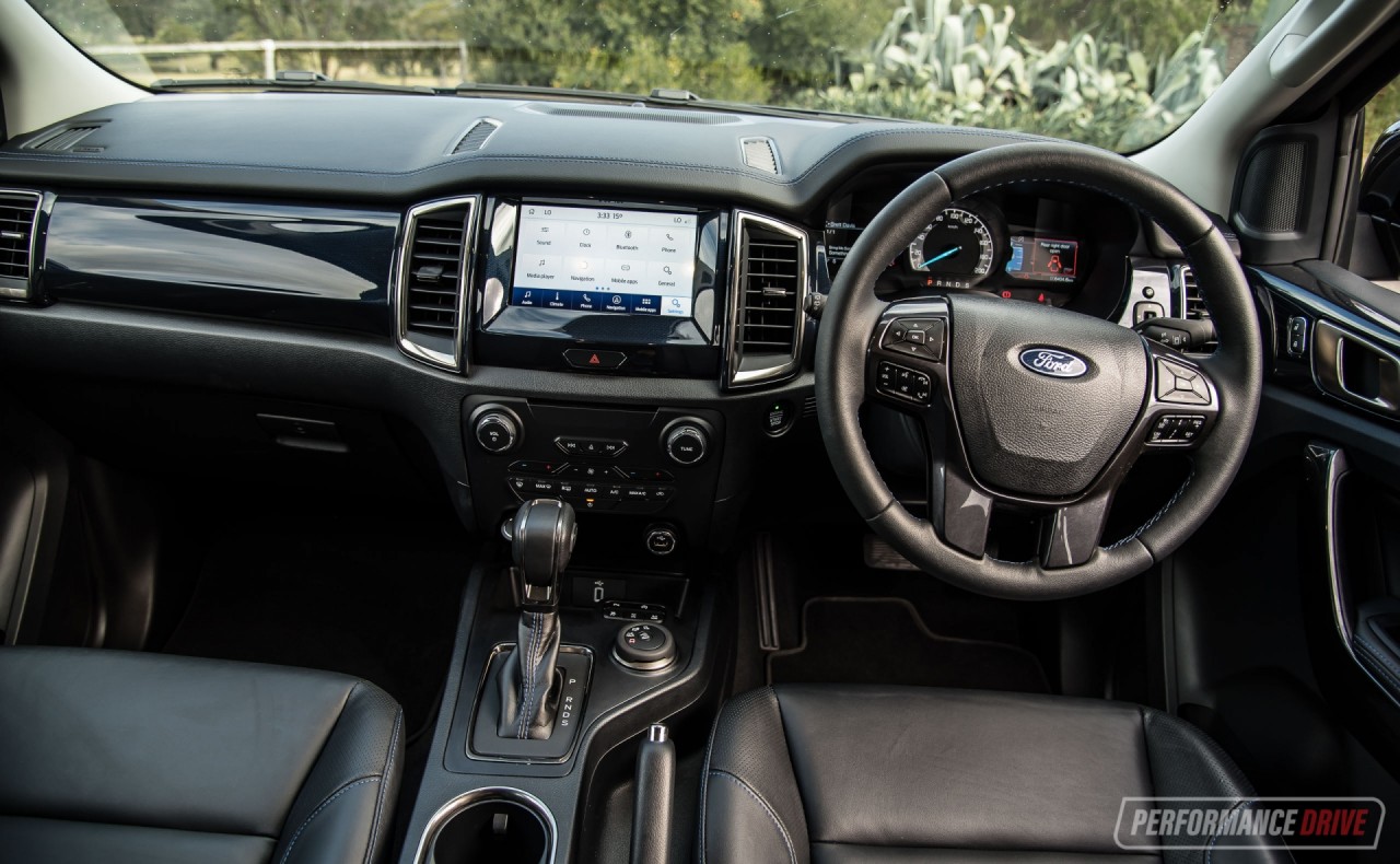 Ford Everest Sport nhận đặt hàng với giá 1,099 tỷ đồng