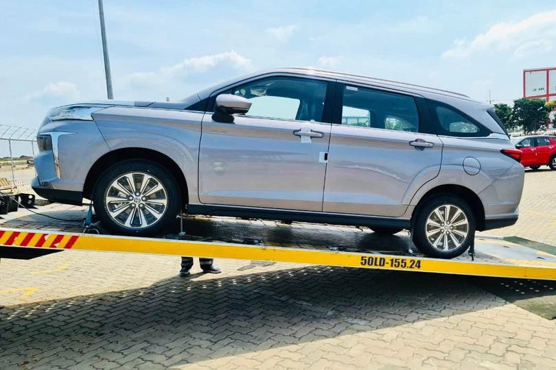 Toyota Veloz bất ngờ xuất hiện tại Việt Nam trước ngày ra mắt Toyota Veloz bất ngờ xuất hiện tại Việt Nam trước ngày ra mắt