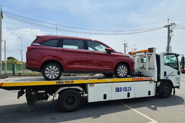 Toyota Veloz bất ngờ xuất hiện tại Việt Nam trước ngày ra mắt Toyota Veloz bất ngờ xuất hiện tại Việt Nam trước ngày ra mắt