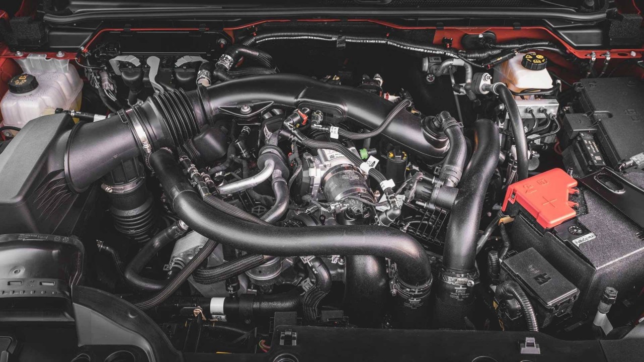 Ford Ranger Raptor sử dụng động cơ V6 3.0L công suất gần 400 mã lực