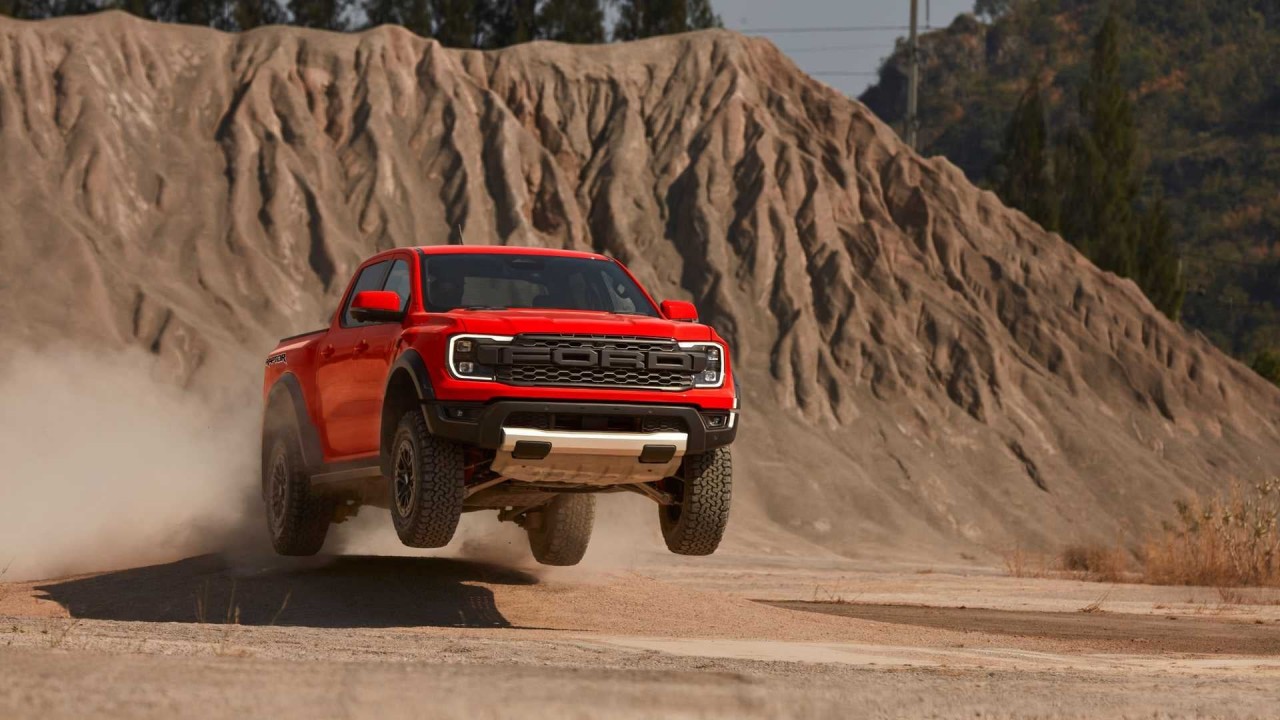 Ford Ranger Raptor sử dụng động cơ V6 3.0L công suất gần 400 mã lực Ford Ranger Raptor sử dụng động cơ V6 3.0L công suất gần 400 mã lực