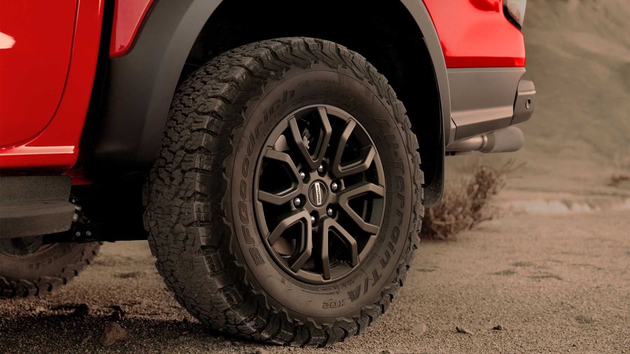 Ford Ranger Raptor sử dụng động cơ V6 3.0L công suất gần 400 mã lực Ford Ranger Raptor sử dụng động cơ V6 3.0L công suất gần 400 mã lực