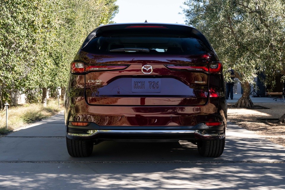 Mazda CX-90 chính thức ra mắt Mazda CX-90 chính thức ra mắt