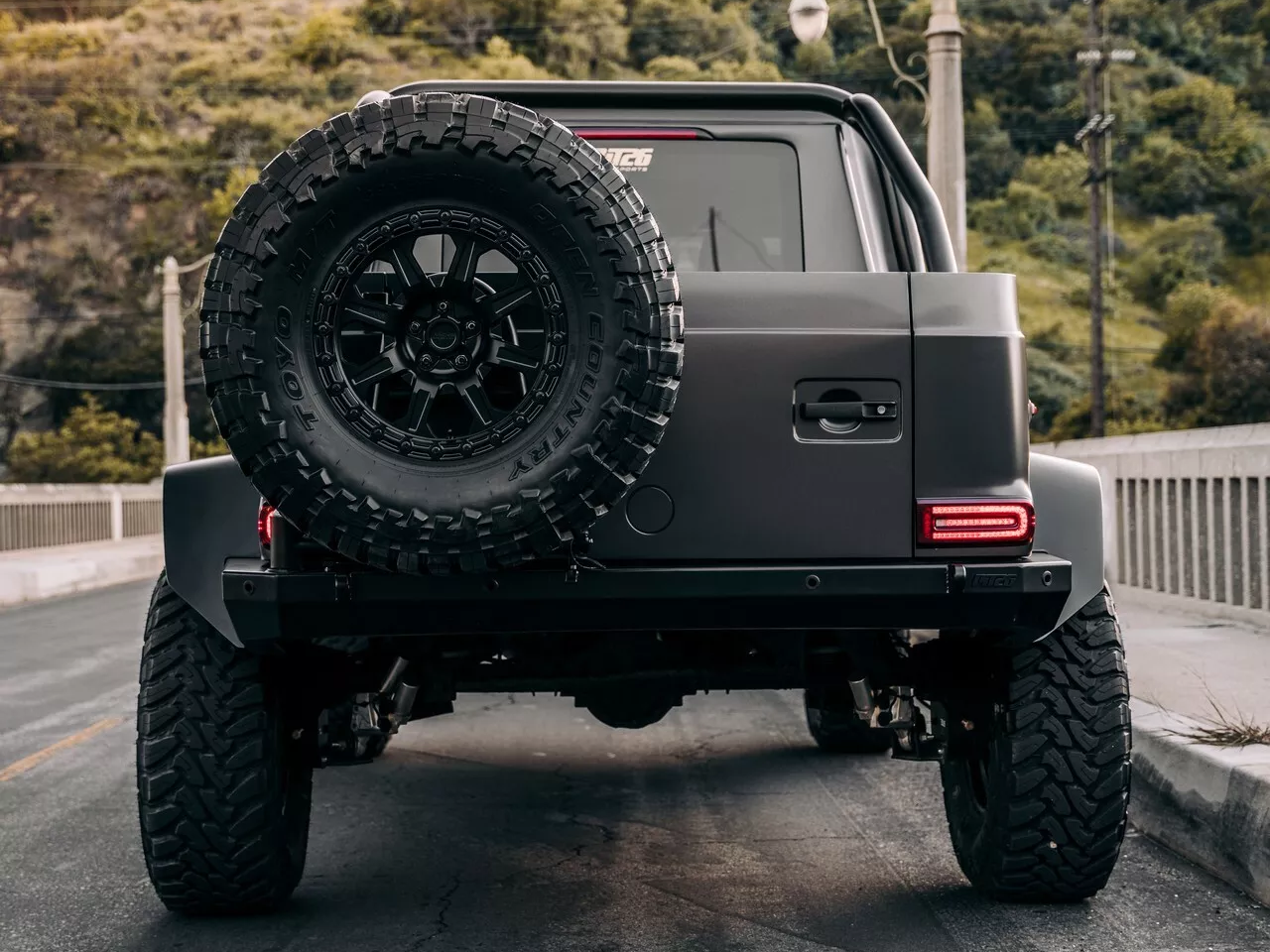 Mất 1.100 giờ để độ Mercedes G-Class thành bán tải Mất 1.100 giờ để độ Mercedes G Class thành bán tải
