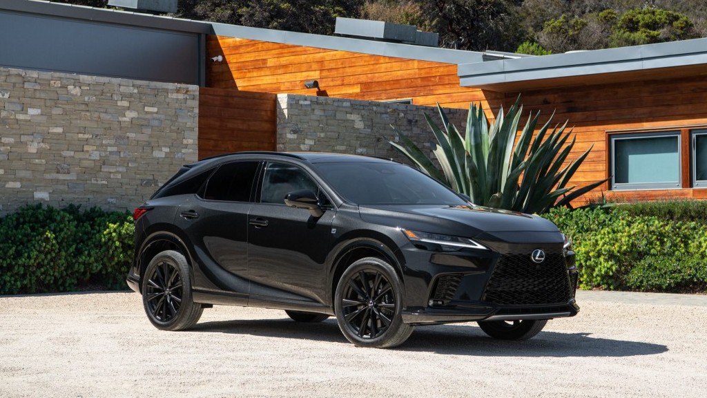 Giá lăn bánh Lexus RX 2023 vừa ra mắt