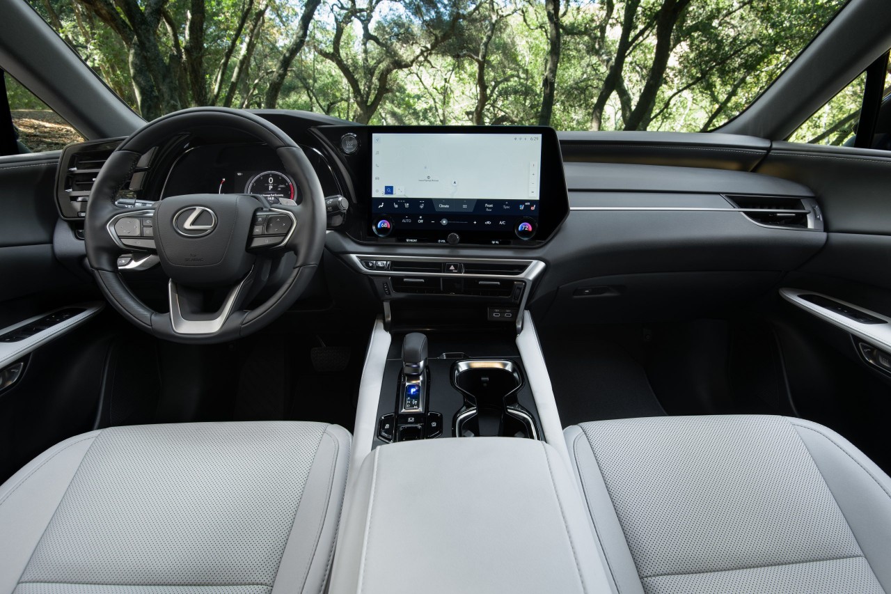 Giá lăn bánh Lexus RX 2023 vừa ra mắt Giá lăn bánh Lexus RX 2023 vừa ra mắt