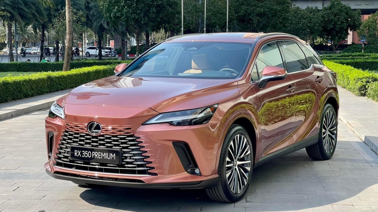 Hình thực tế Lexus RX350 Premium tại Hà Nội