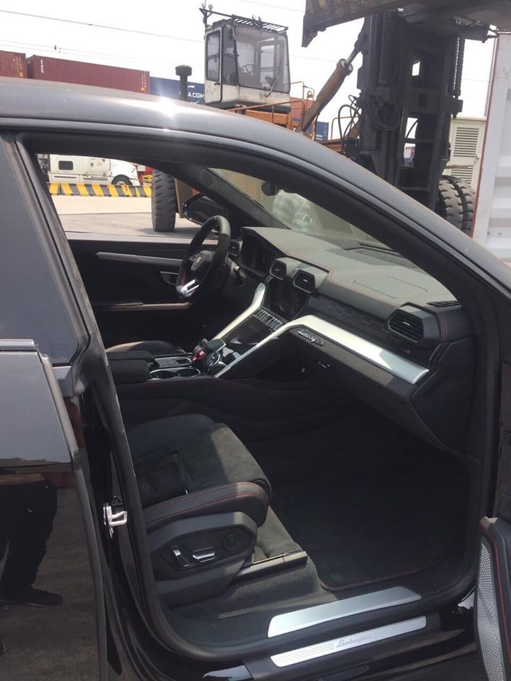 thieu gia ha noi tiep tuc tau lamborghini urus vao bo suu tap sieu xe