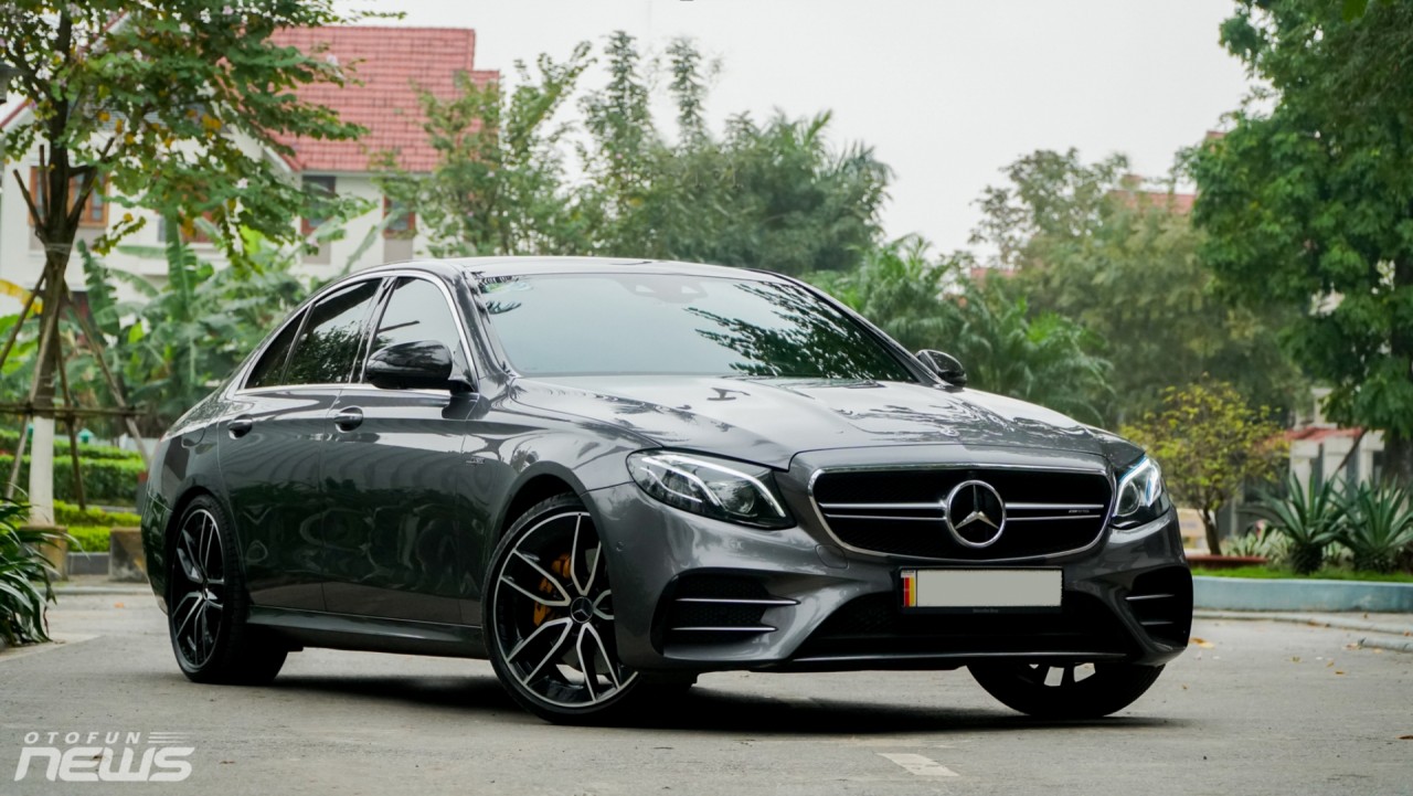 Bỏ 800 triệu độ Mercedes E300 AMG, 8x Hà Thành bán lại ngang giá xe mới bo 800 trieu do mercedes e300 amg 8x ha thanh ban lai ngang gia xe moi