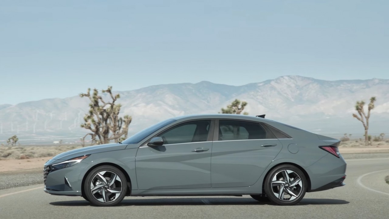 Hyundai lần đầu tiên giới thiệu Elantra Hybrid xăng lai điện hyundai lan dau tien gioi thieu elantra hybrid xang lai dien