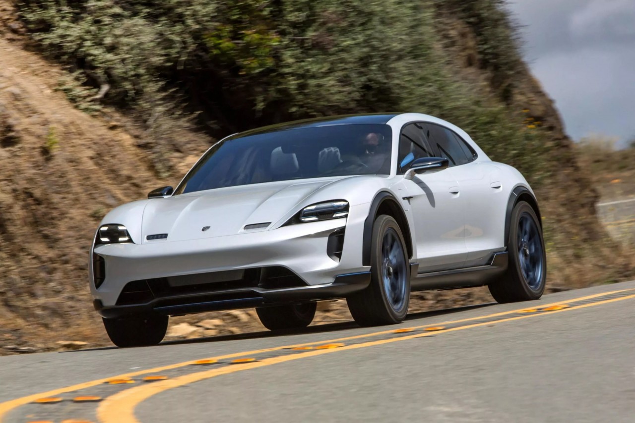 Porsche Taycan gầm cao sẽ ra mắt vào cuối năm nay porsche taycan gam cao se ra mat vao cuoi nam nay