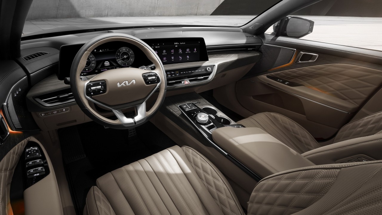 Khám phá nội thất Kia K8