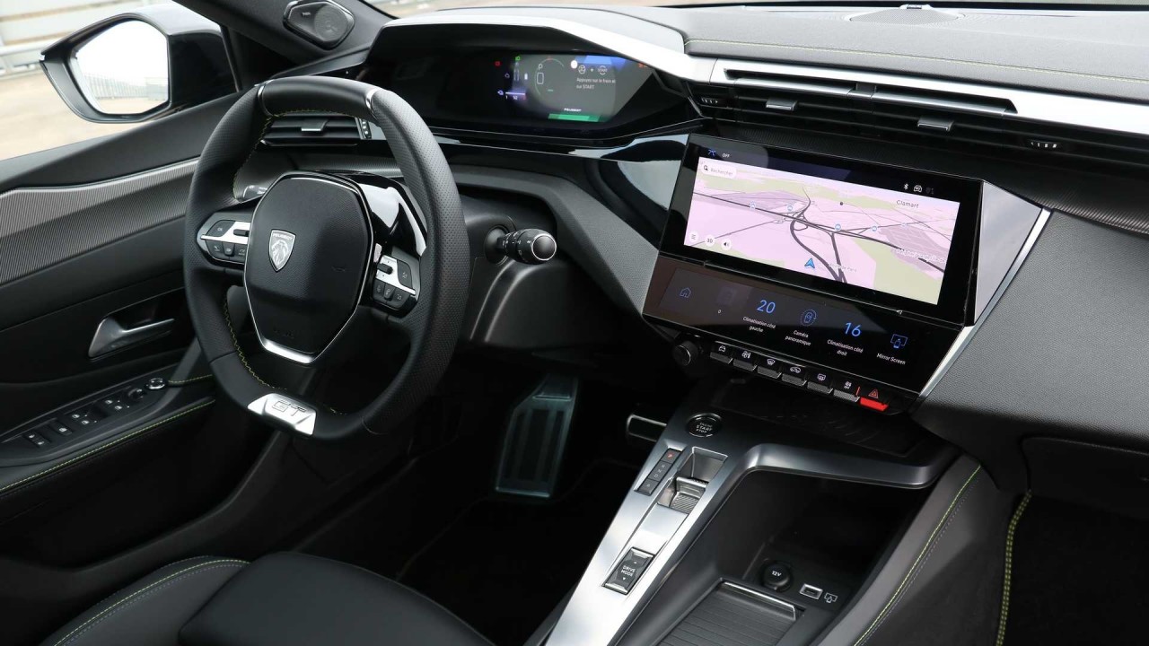 Peugeot 308 ra mắt: 2 tùy chọn động cơ plug-in hybrid Peugeot 308 ra mắt: 2 tùy chọn động cơ plug-in hybrid