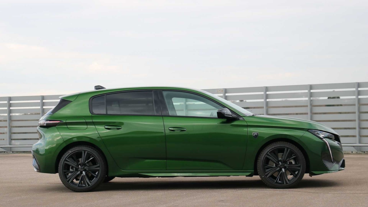 Peugeot 308 ra mắt: 2 tùy chọn động cơ plug-in hybrid Peugeot 308 ra mắt: 2 tùy chọn động cơ plug in hybrid