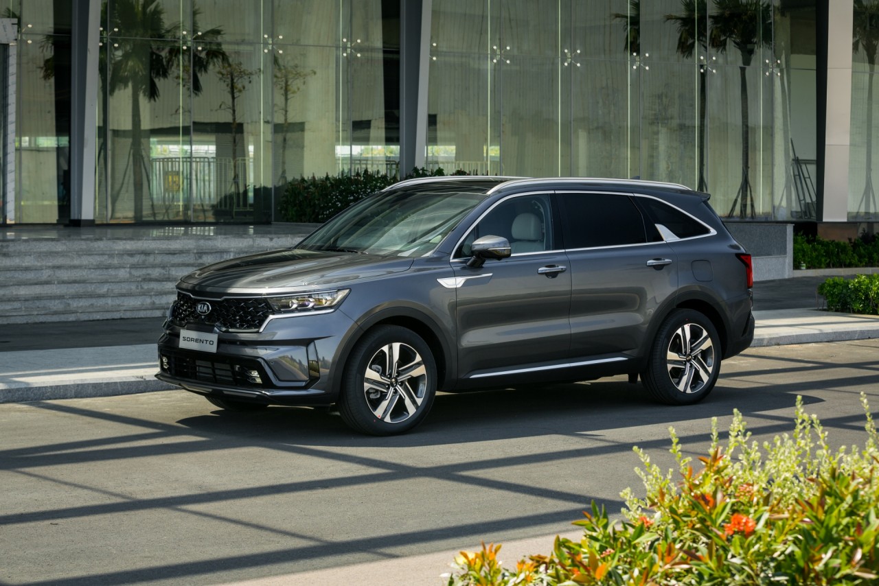Kia Sorento 2021 ưu đãi lên đến 70 triệu đồng trong tháng 3