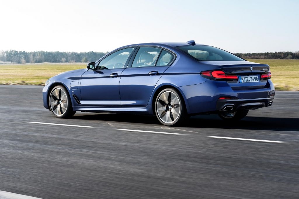 BMW 5-Series 2021 giá gần 1,9 tỷ tại Malaysia BMW 5 Series 2021 giá gần 1,9 tỷ tại Malaysia