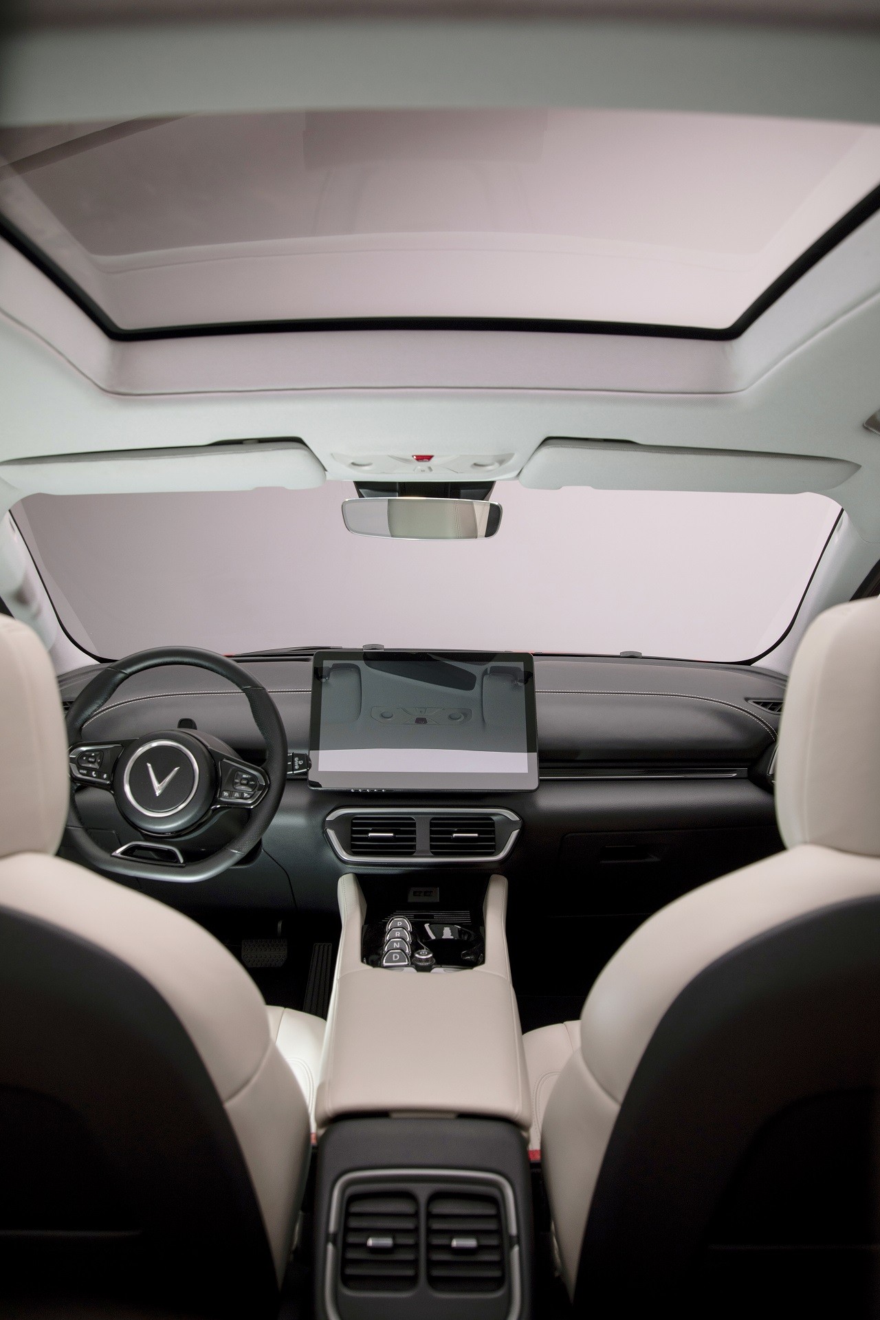 VinFast và Pininfarina công bố chi tiết thiết kế xe điện VF8 và VF9 VinFast và Pininfarina công bố chi tiết thiết kế xe điện VF8 và VF9