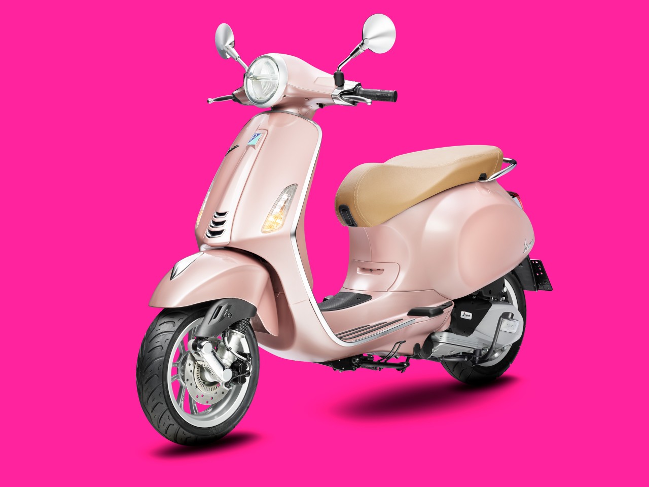 Vespa Primavera phiên bản đặc biệt nhân ngày 8/3 Vespa Primavera phiên bản đặc biệt nhân ngày 8/3