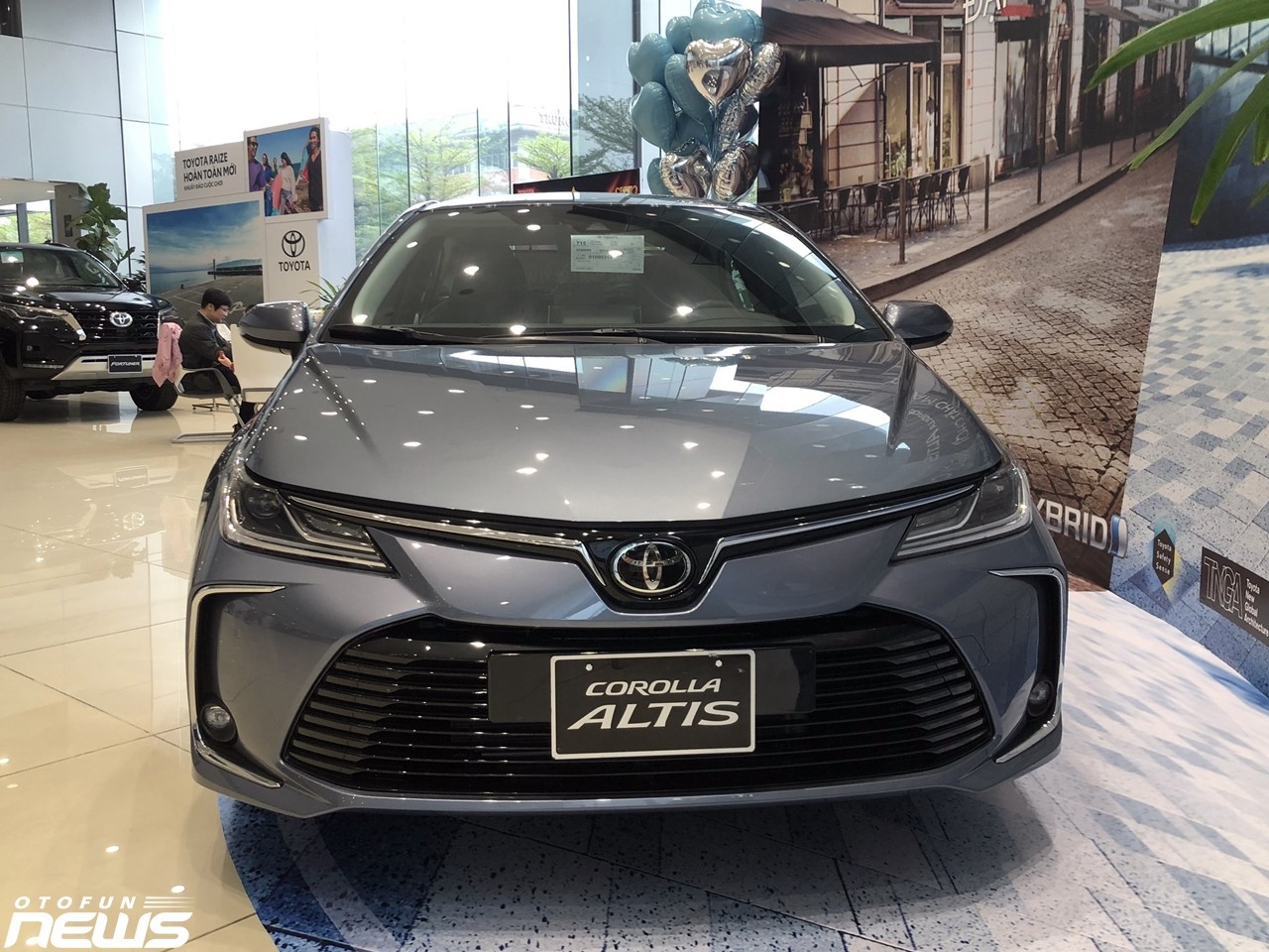 Toyota Corolla Altis giảm giá lên đến 100 triệu đồng tại đại lý Toyota Corolla Altis giảm giá lên đến 100 triệu đồng tại đại lý