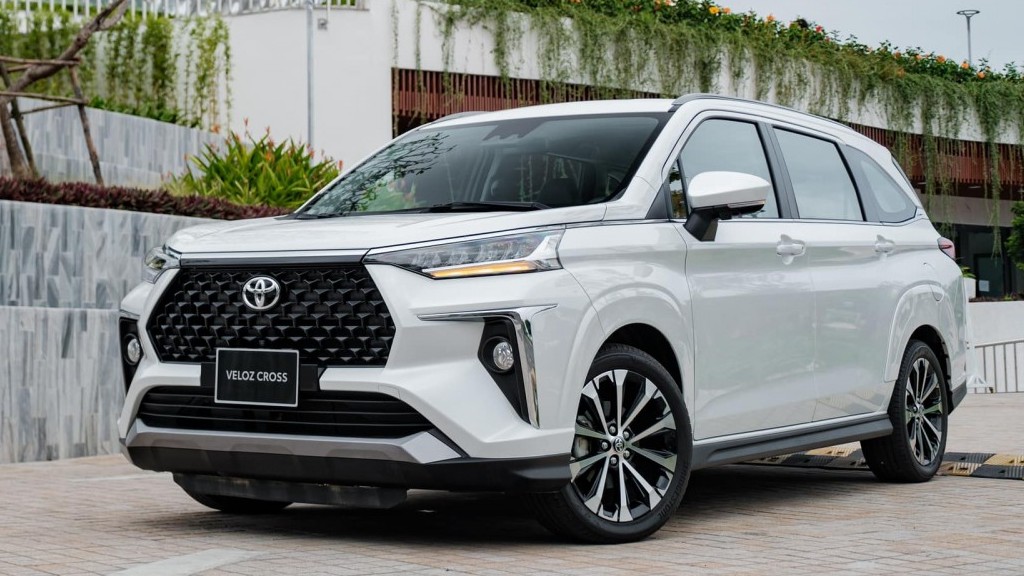 Giá Toyota Veloz Cross giảm cao nhất từ khi ra mắt, cạnh tranh Mitsubishi Xpander, chờ đón Honda BR-V