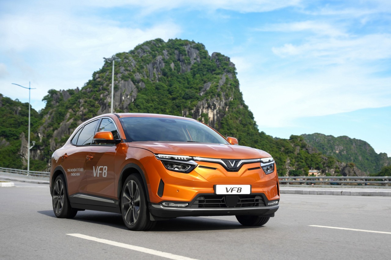 Ông Phạm Nhật Vượng thành lập công ty cho thuê xe và taxi điện VinFast Ông Phạm Nhật Vượng thành lập công ty cho thuê xe và taxi điện VinFast