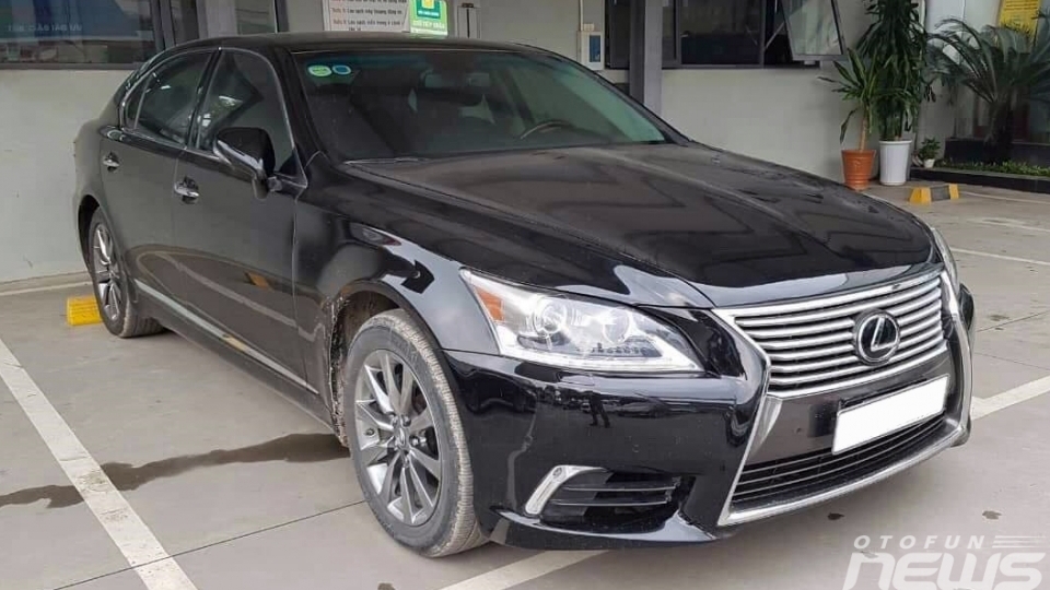 Nâng cấp Lexus LS460 2008 lên đời 2017 chỉ với 350 triệu đồng