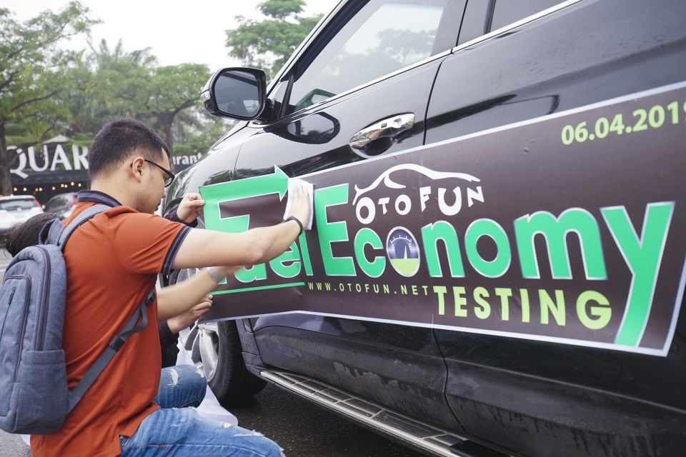 Thi tiết kiệm nhiên liệu Kia Sorento và Hyundai SantaFe: Người trong cuộc nói gì thi tiet kiem nhien lieu kia sorento va hyundai santafe nguoi trong cuoc noi gi