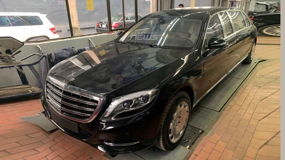 Mercedes-Maybach S600 Pullman đầu tiên Hà Nội