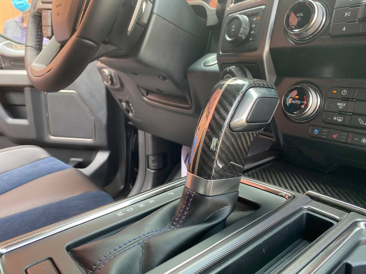 ford f150 raptor cua mo nguoc dau tien tai viet nam