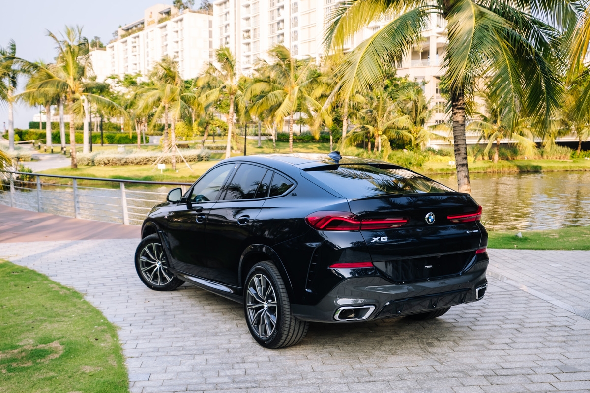 bmw x6 hoan toan moi gia 3xx ty dong ra mat khach hang viet